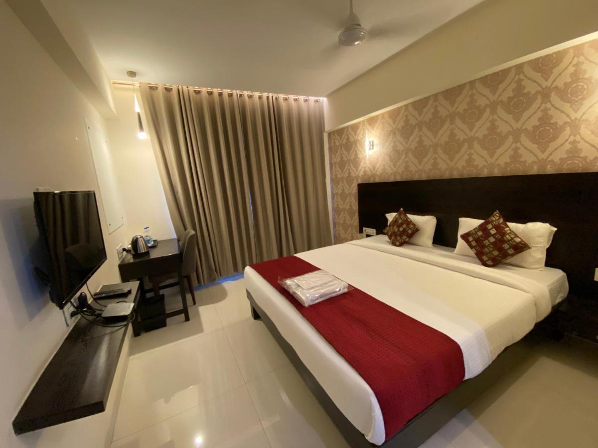 Hotel Singh'S By Wb Inn, Vashi, Navi Mumbai Buitenkant foto